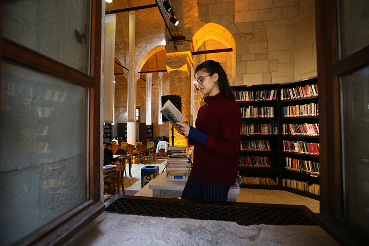 Tarihi Kilise Kütüphane Olursa!