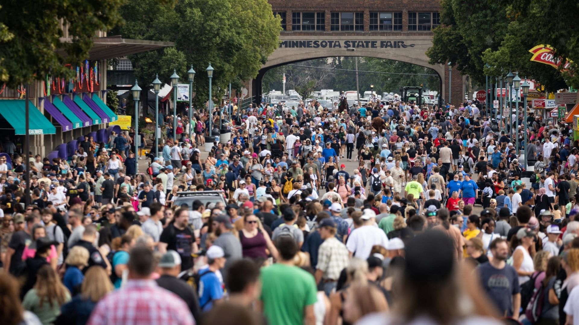 Fuarlara bir de böyle mi baksak...
